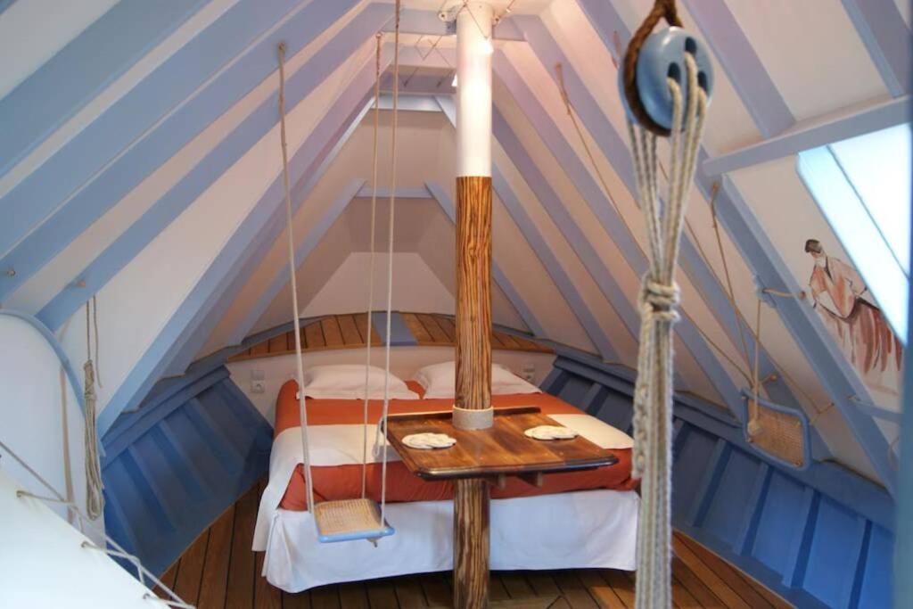 Unique Et Insolite, Chambre Privee - La Caloge De Kastell Dinn 크로종 외부 사진